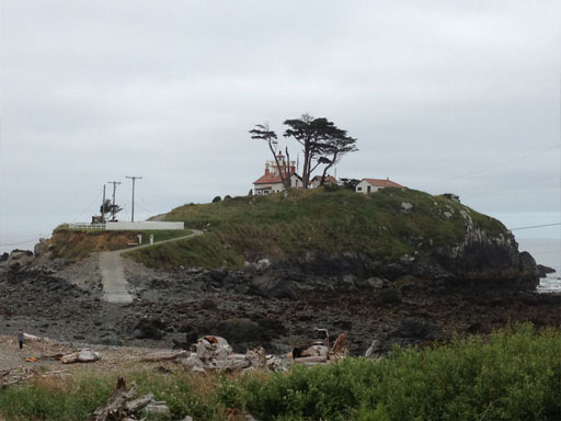 crescentbeach_lighthouse